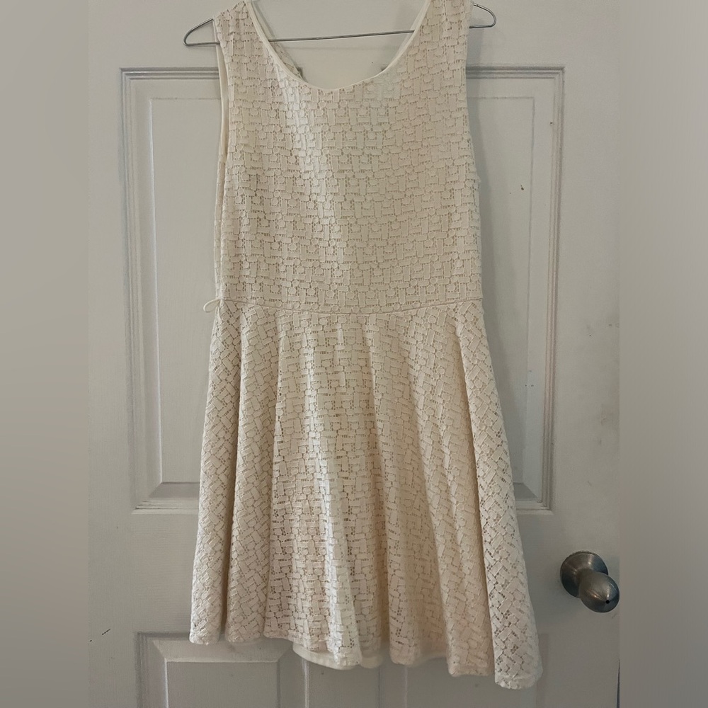 Lacy white/ cream dress